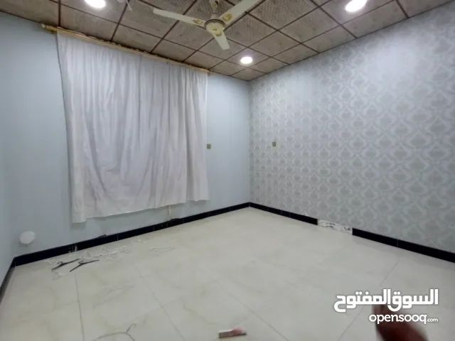 شقة مشتمل طابق اول معزول للايجار في حي الغدير ياسين خريبط تؤجر للمكاتب الرسمية و الموظفين و العوائل