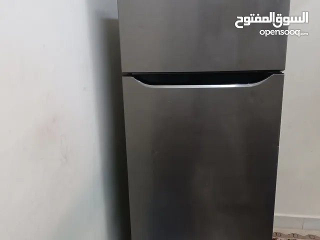 ثلاجه جديد ونظيفه شبه جديده LG