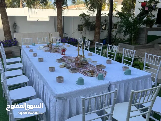 كراسي و طاولات وثيم رمضاني