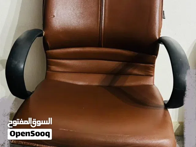 كرسي جلد بُني فخم تبارك الله