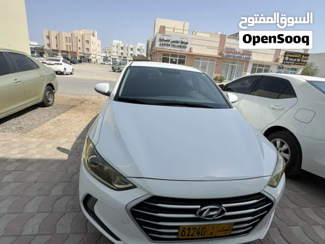 2017 هيونداي النترا SE