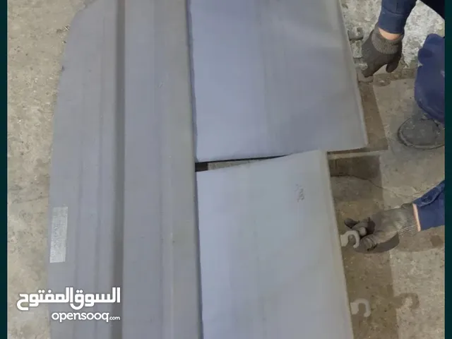 غطاء صندوق تيوتا راف