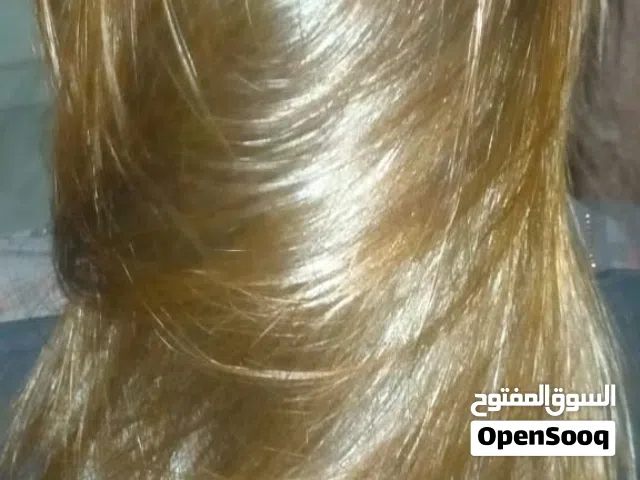 فرد شعر ب اجود أنواع الكافيار