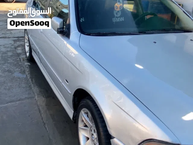 بي ام خامسه