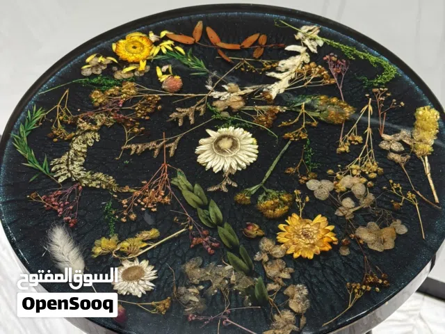 Stunning Floral Table - A Unique Piece for Your Home Flower