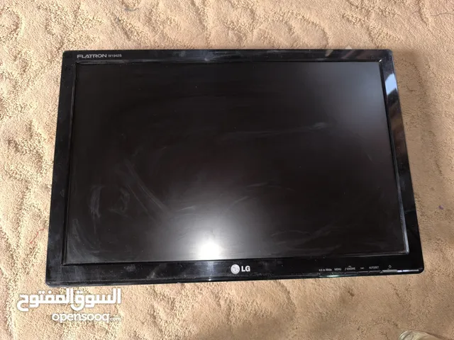 19.5" LG monitors for sale  in Sana'a