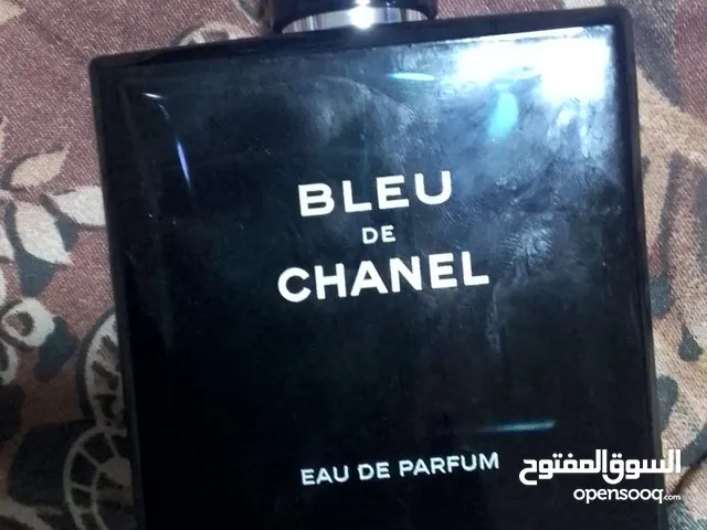 نشتري جميع انواع العطور الأصلية الفارغه