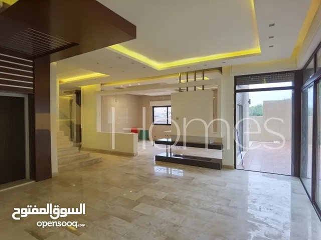700 m2 5 Bedrooms Villa for Sale in Amman Dabouq