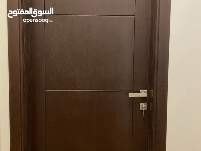 بيع 2 باب خشب جديد
