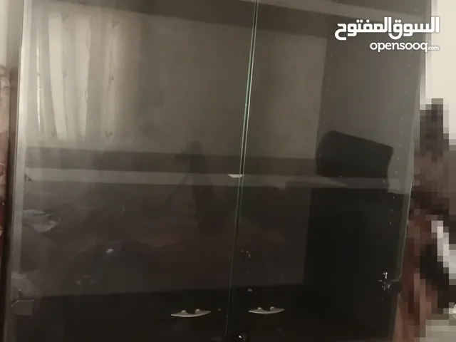 خزانة مكتبيه بحالة الجديد خزانه ملفات مكتبية صناعه خزانه مكتبيه بحالة الجديد للبيع بسعر 100دينار