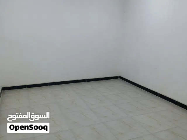 للايجار شقه حديثه معزوله في المعقل الهنديه