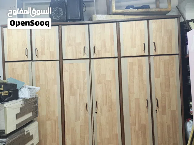 خزانة لاتيه نظيفة 6 ابواب