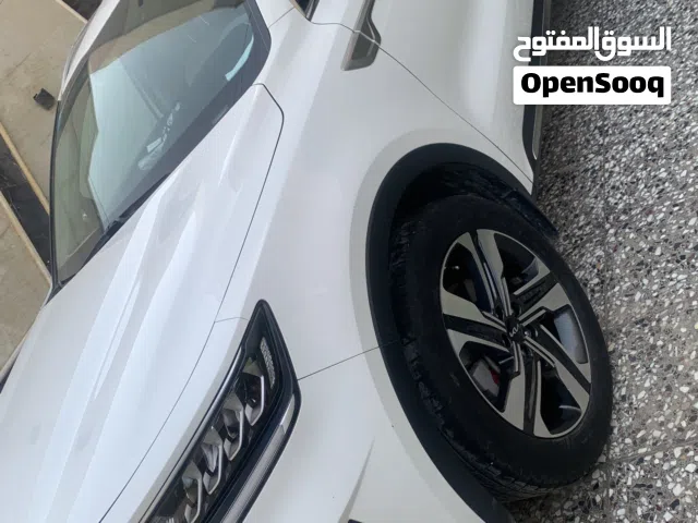 2022 كيا سورينتو Standard