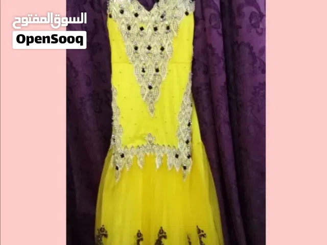 فستان للبيع