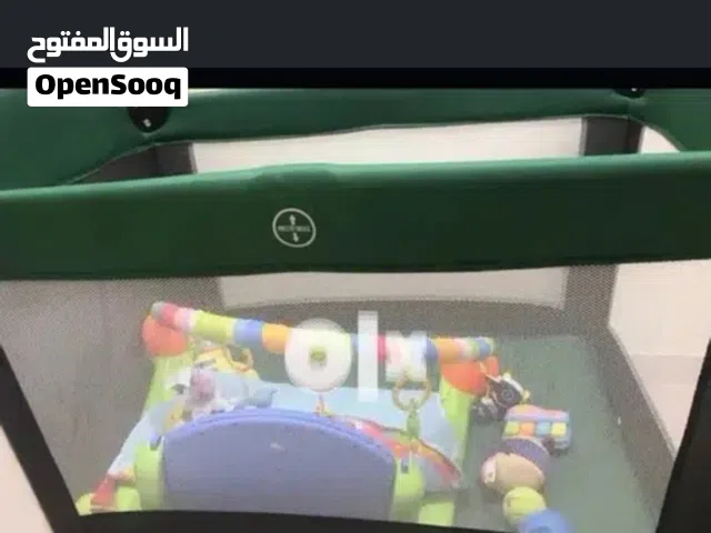 Baby cot like new