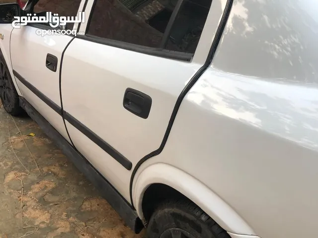 اوبل استرا