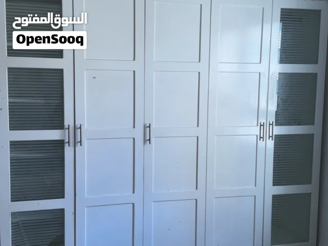 دولاب بحالة جيدة جدا