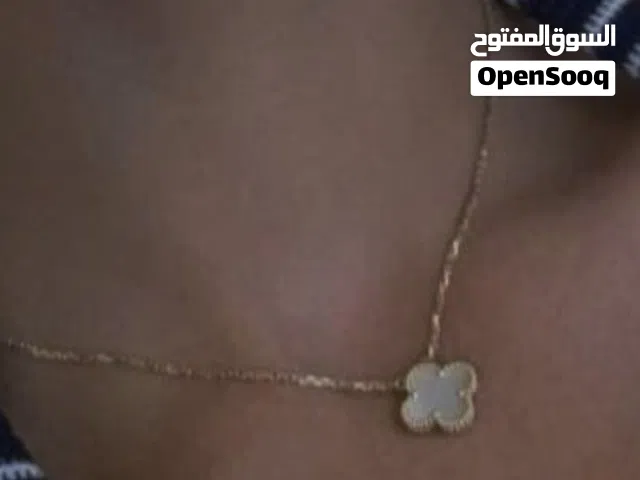 Vintage Alhambra pendant 18K yellow gold, Mother-of-pearl