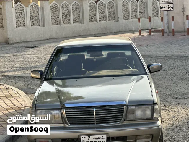 1998 نيسان اخرى
