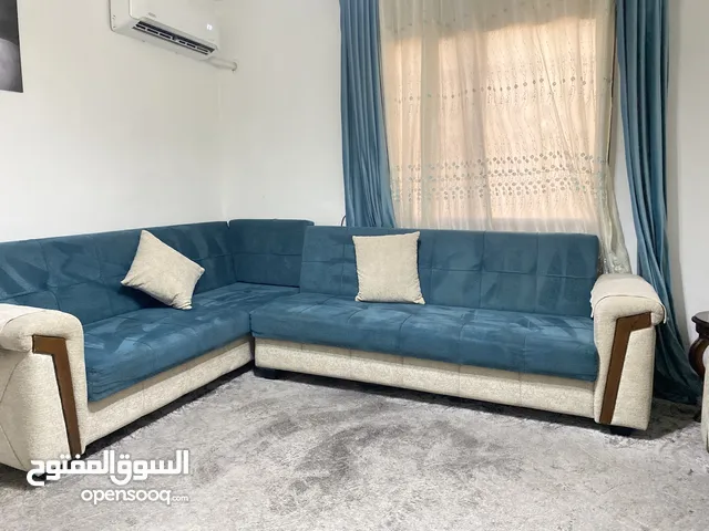 طقم كنب معيشه 9 مقاعد بحالة جيدة جداً للبيع مستعمل استعمال خفيف