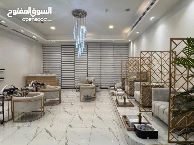 مركز اظافر في منطقة السابع جاهز للبيع