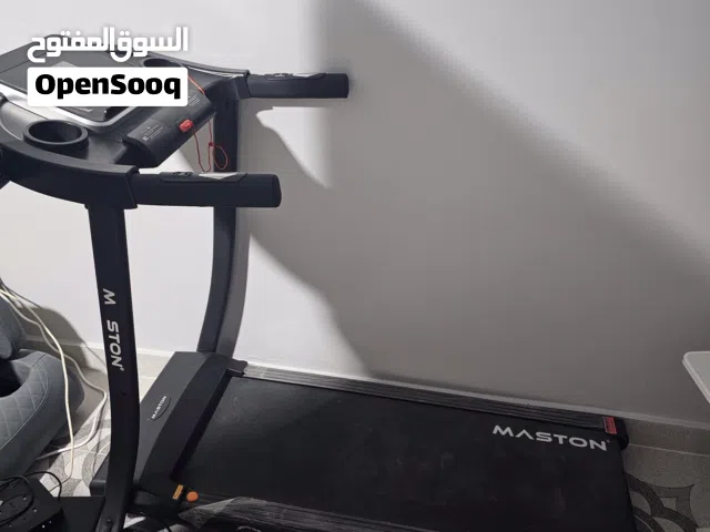 جهاز للمشي مستعمل 4 اشهر ويوجد ضمان 3اشهر