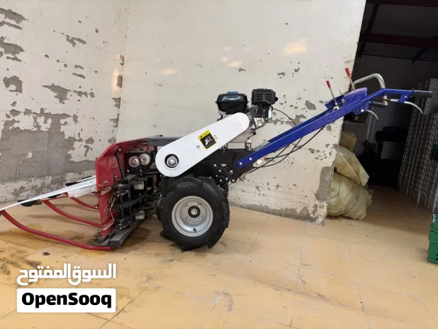 ماكينة قص الحشائش