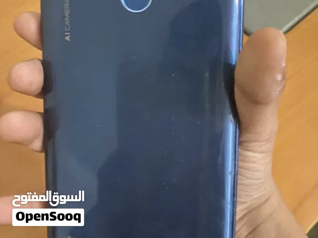 Hauwei y9 2019 بس الظهر و الشاشة المس فطر زغير ما يءثر كل شي مابي بس ذني