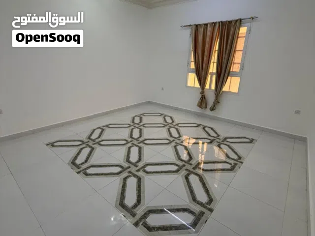 استديو للايجار في الخوض قريب سوق الخوض
