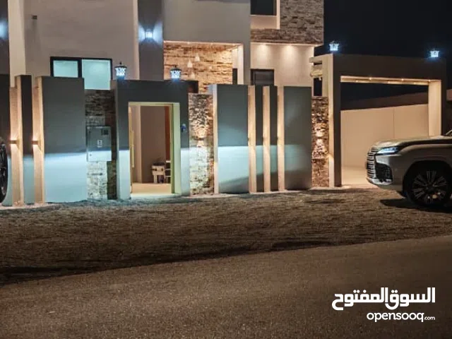 فيلا بتشطيبات حديثة. بالبركاء