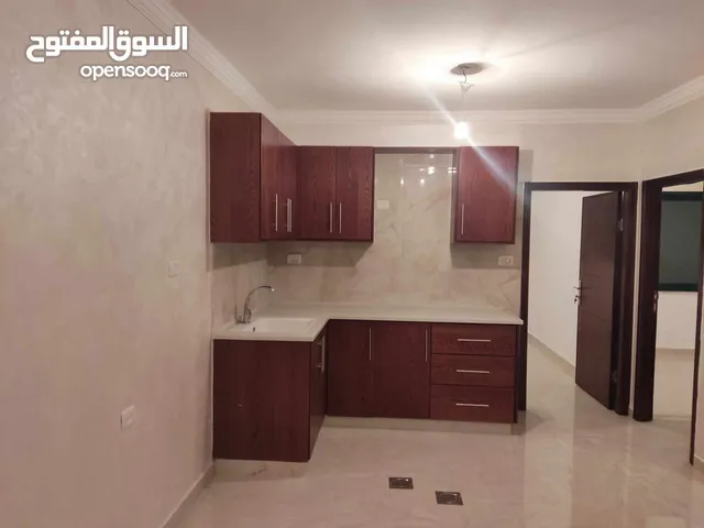 98 m2 2 Bedrooms Apartments for Rent in Ramallah and Al-Bireh Al Baloue