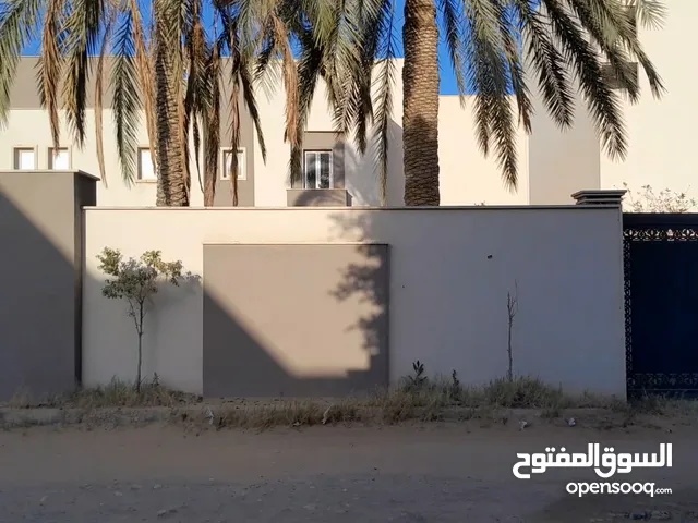 600 m2 More than 6 bedrooms Villa for Sale in Tripoli Ain Zara