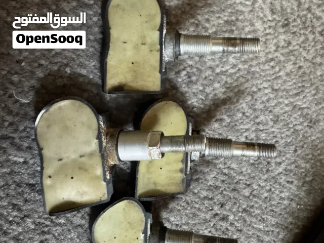 للبيع حساسات اطارات تويوتا موديل 2021