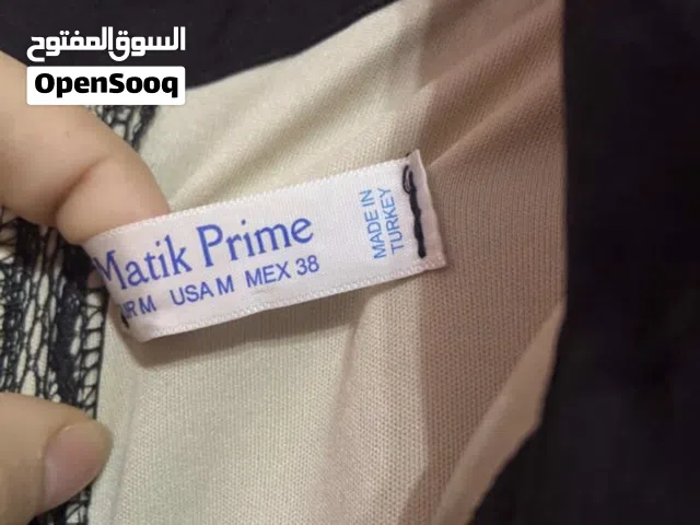فستان دانتيل فخم