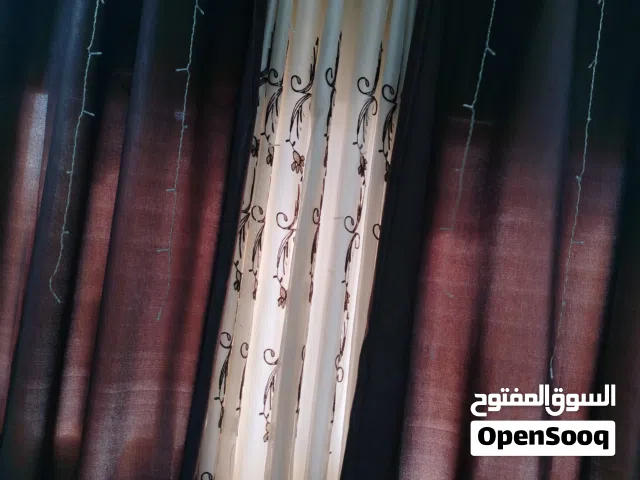 ستائر لون بني غامق وقطعه بيج
