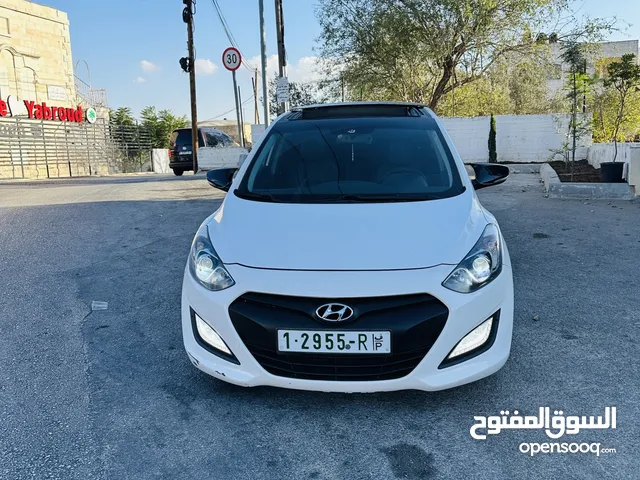 هونداي i30 2013 فل الفل مش ناقصها اشي بالصلاه على النبي السيارة جديده ولعبه