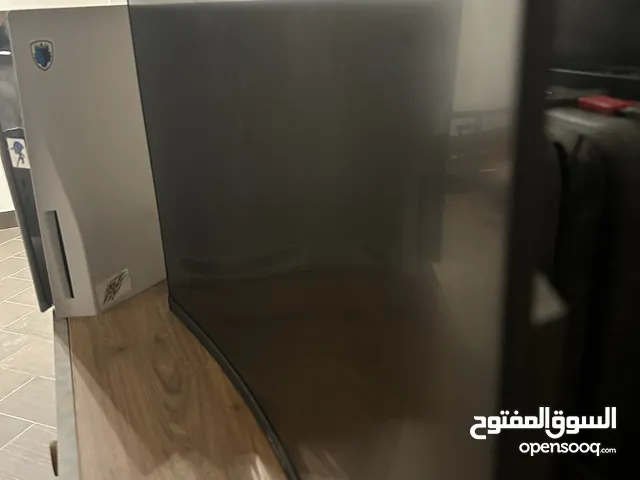 شاشة قيمنق 4k و144 هرتز 32 بوصه كريف شرط النظافه
