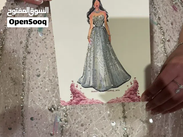 فستان للبيع