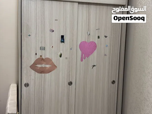 دواليب عدد4 3كبير1صغير