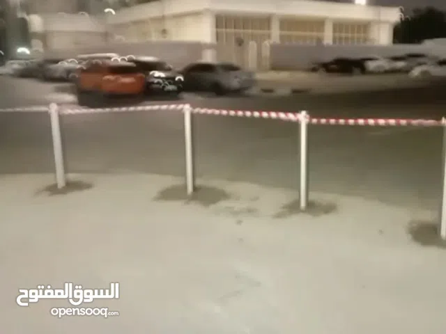 حواجز للجلسات الخارجيه لبلدية عجمان