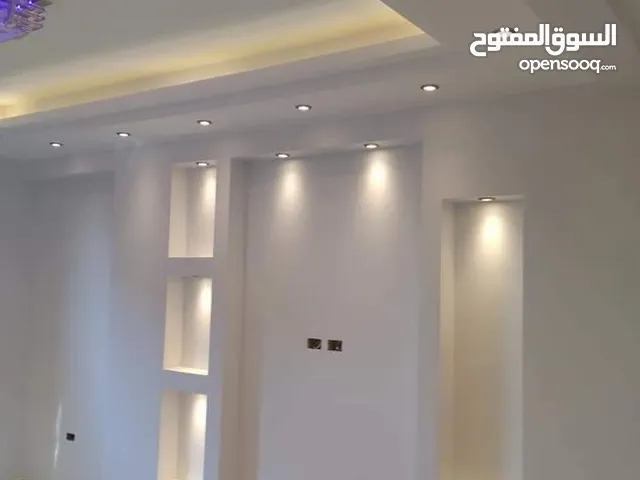 All kinds of bullding painting and tile works I have a good worker in riyadh