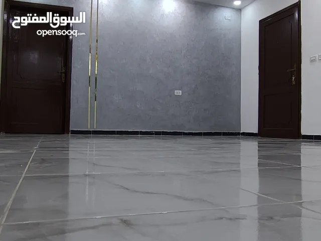 شقة مميزة 150م طابق اخير رابع بدون مصعد في الحي الشرقي