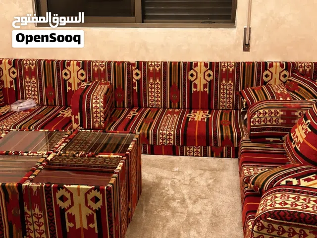 غرفة جلوس استعمال خفيف جدا