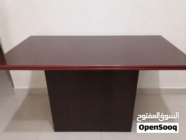 طاولة طعام