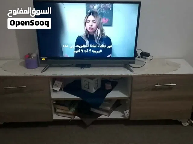 شاشة مع طاوله ورسيفر