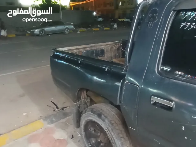 Used Toyota Hilux in Aden