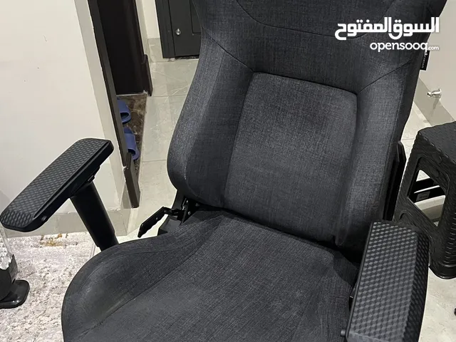 للبيع كرسي قيمنق أصلي