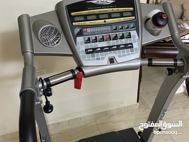 جهاز ركض رياضي Pioneer Premium بحالة ممتازة