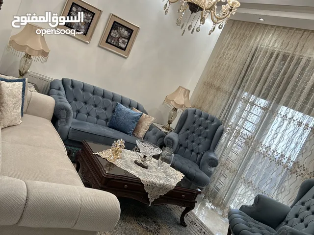 عندي غرفة ضيوف كامله للبيع