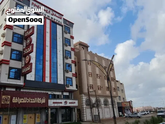 فرصة استثمارية ذهبية: فندق "لوكس" للبيـــع أو في قلــب عــدن للراغبين في الاستثمار الفندق